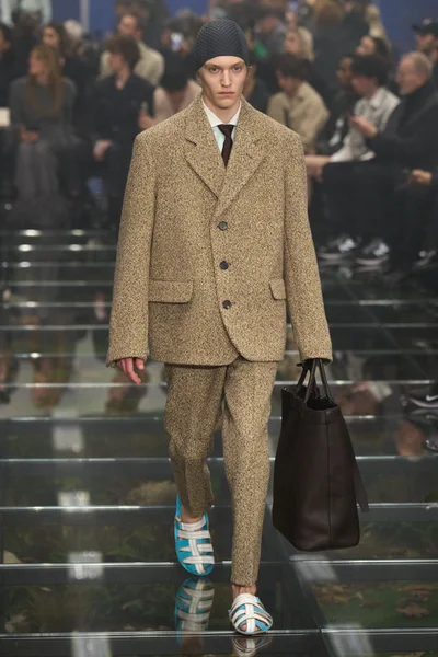Look 6